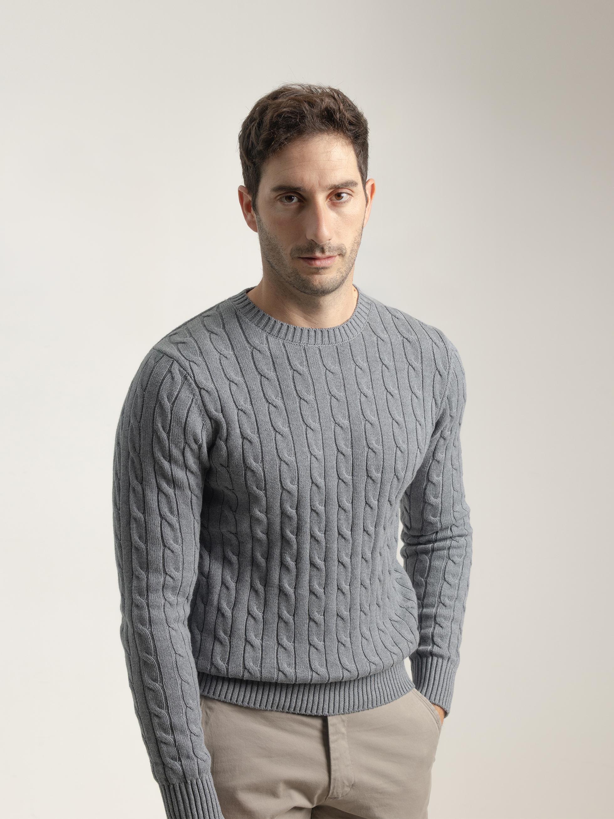 GREY CABLE KNIT SWEATER
