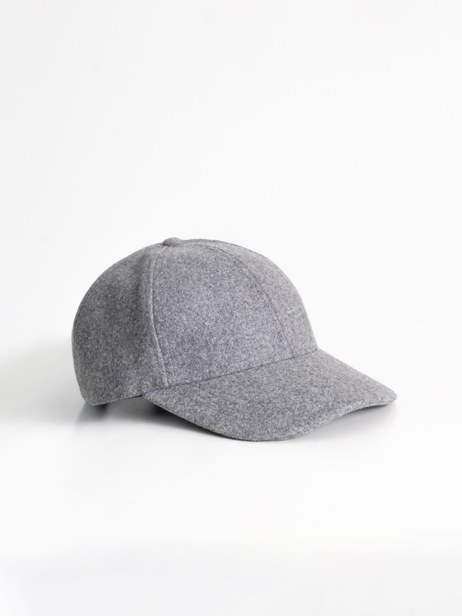 GREY WOOL CAP