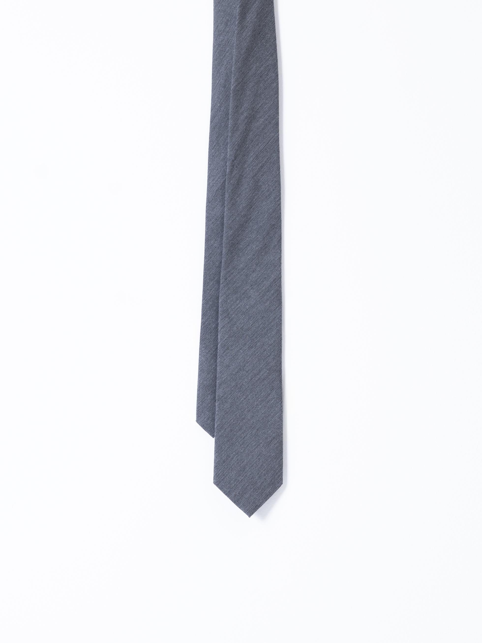 GREY TEXTURED TIE