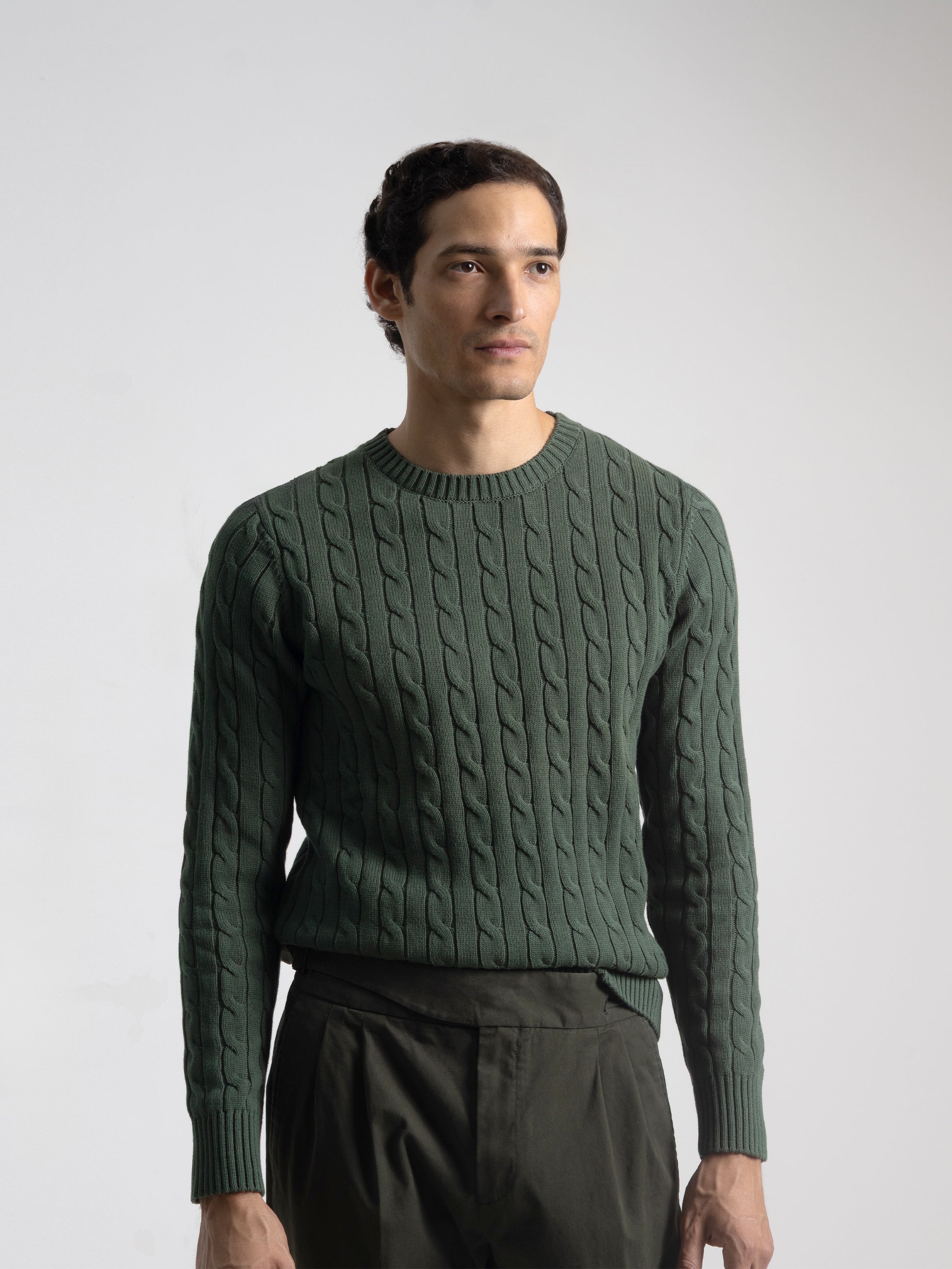 DARK GREEN CABLE KNIT SWEATER
