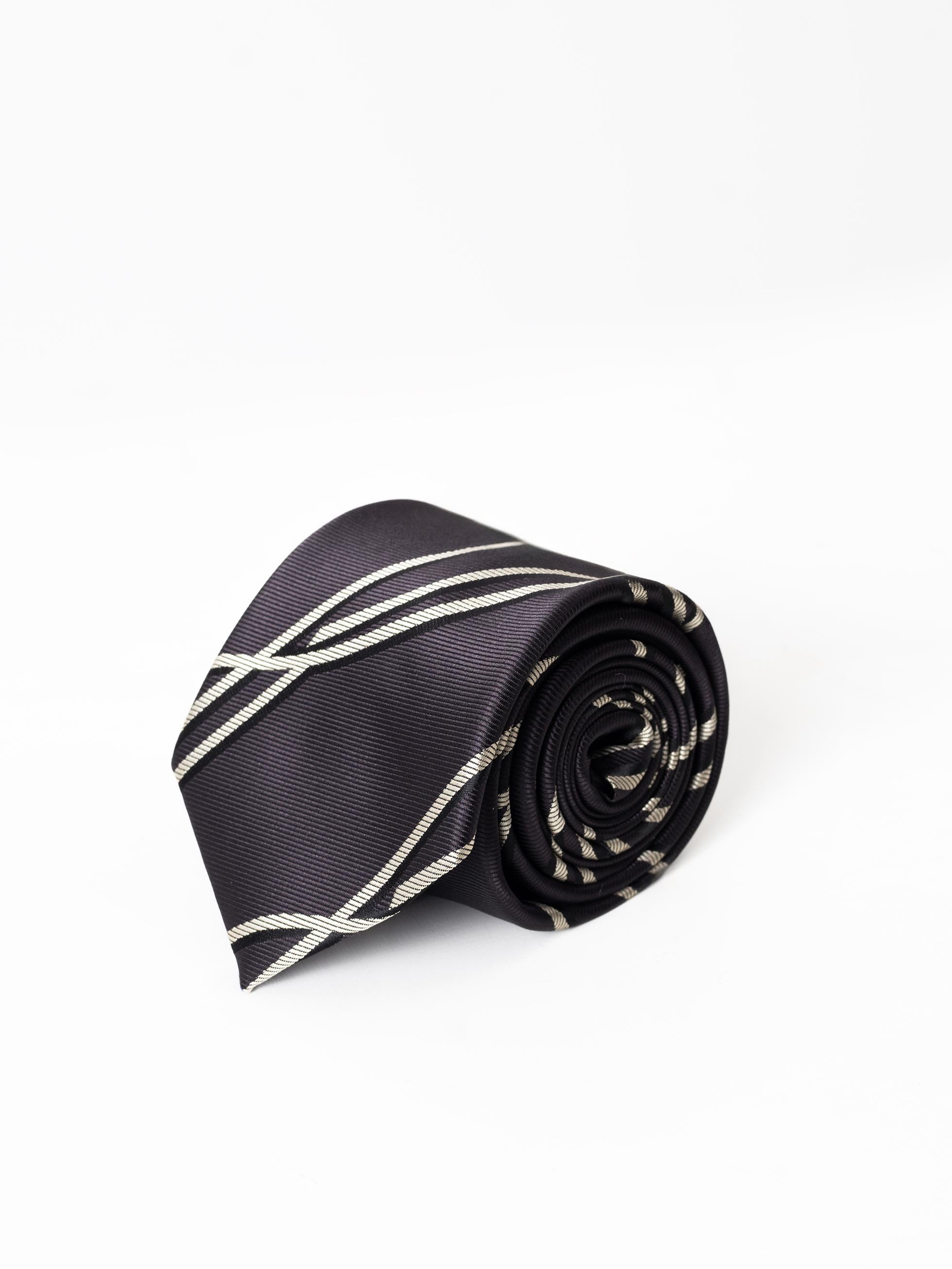 BLACK MOTIF TIE