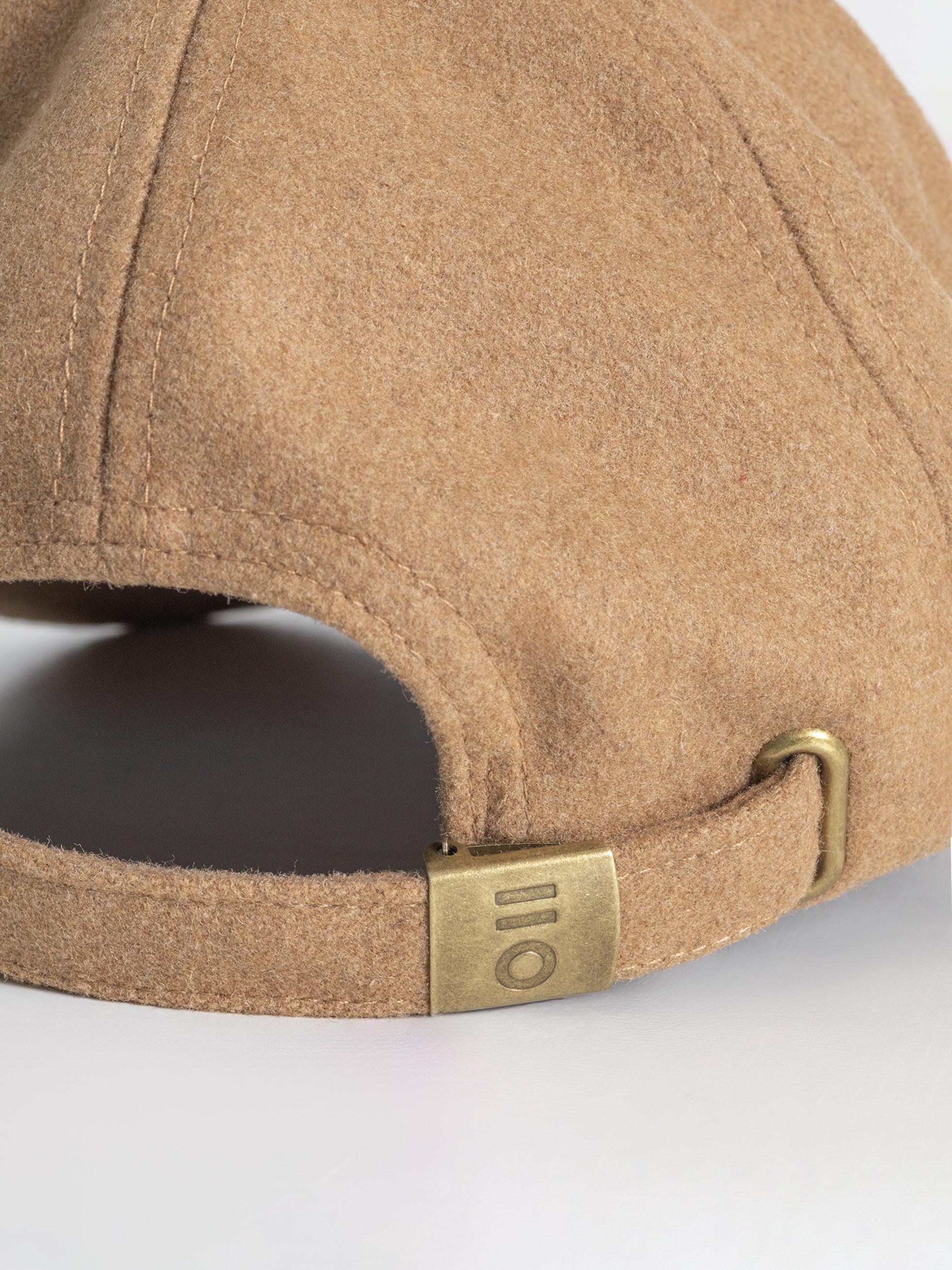 BEIGE WOOL CAP