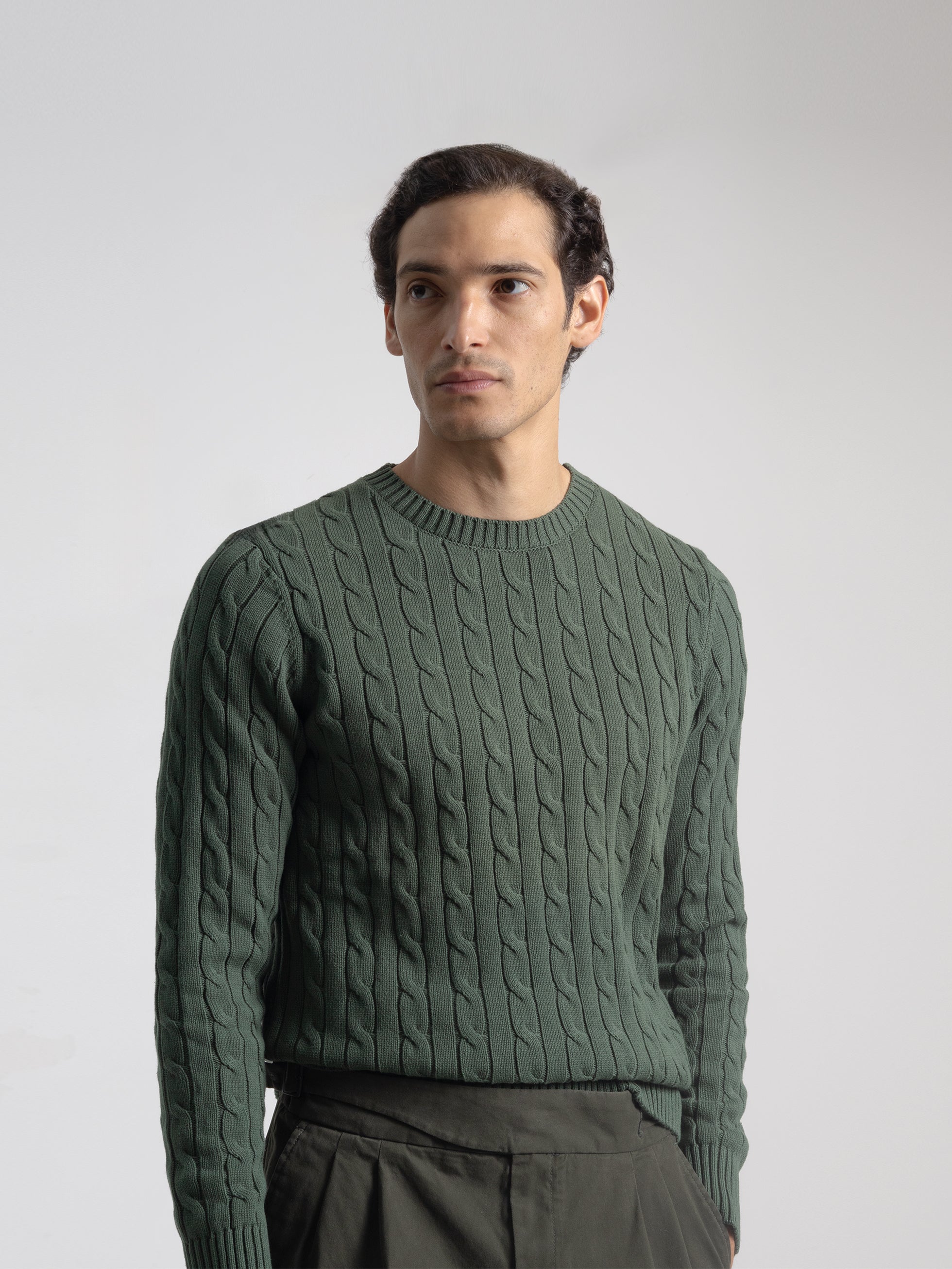 DARK GREEN CABLE KNIT SWEATER