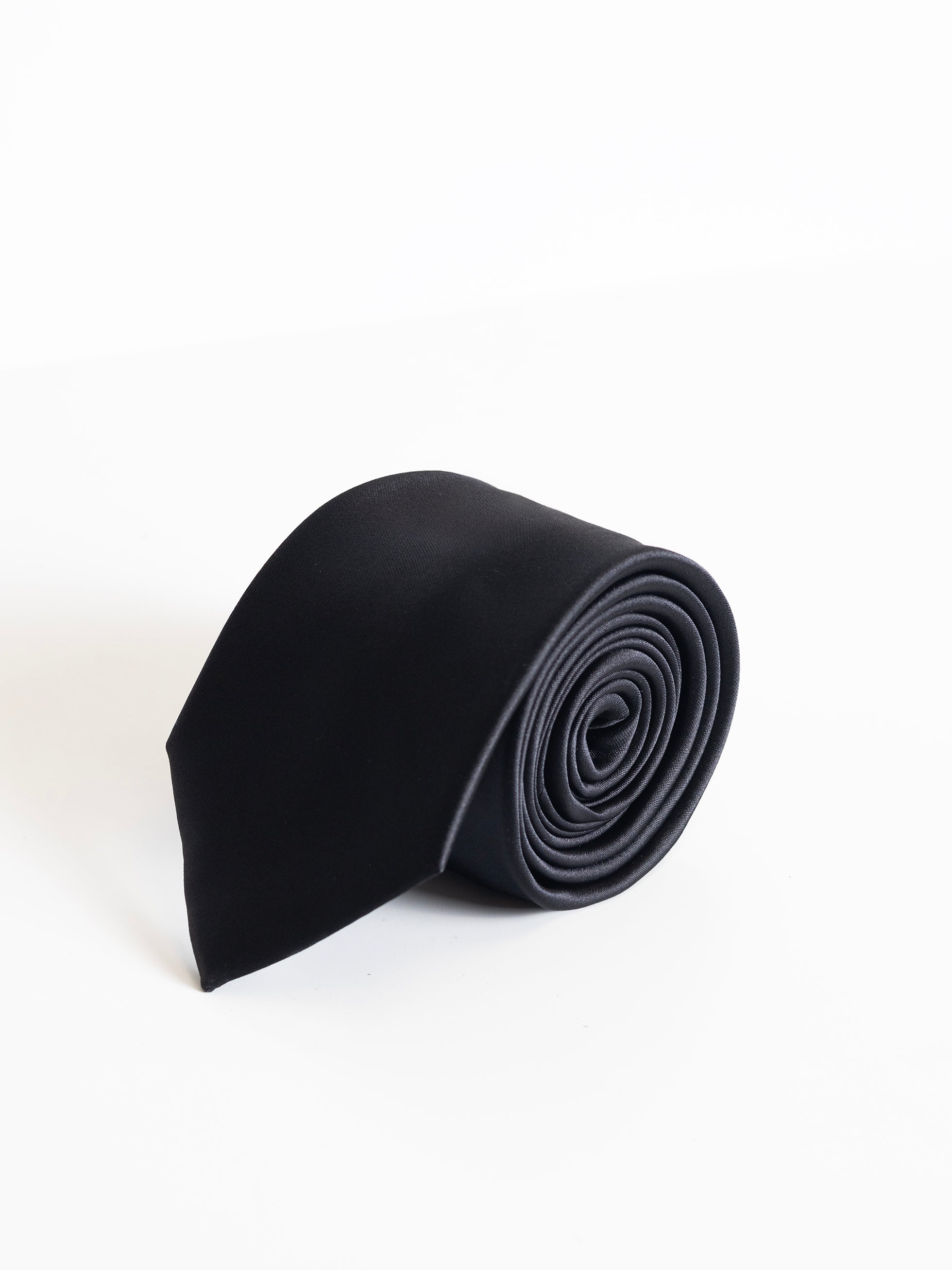 BLACK SOFT TEXTURE TIE