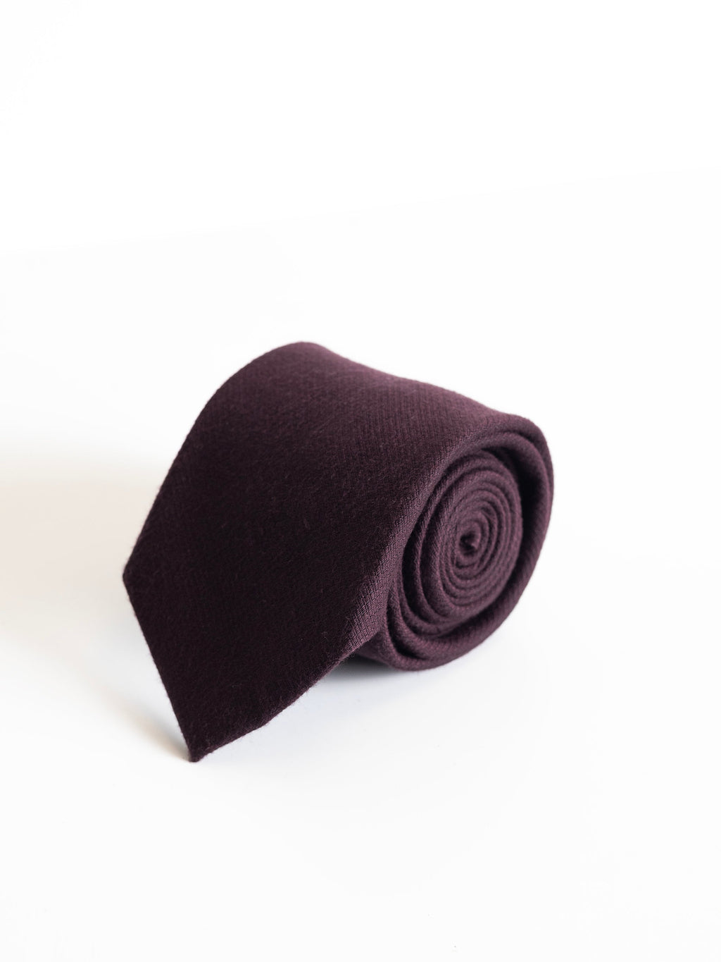 BURGUNDY SOFT TEXTURE TIE