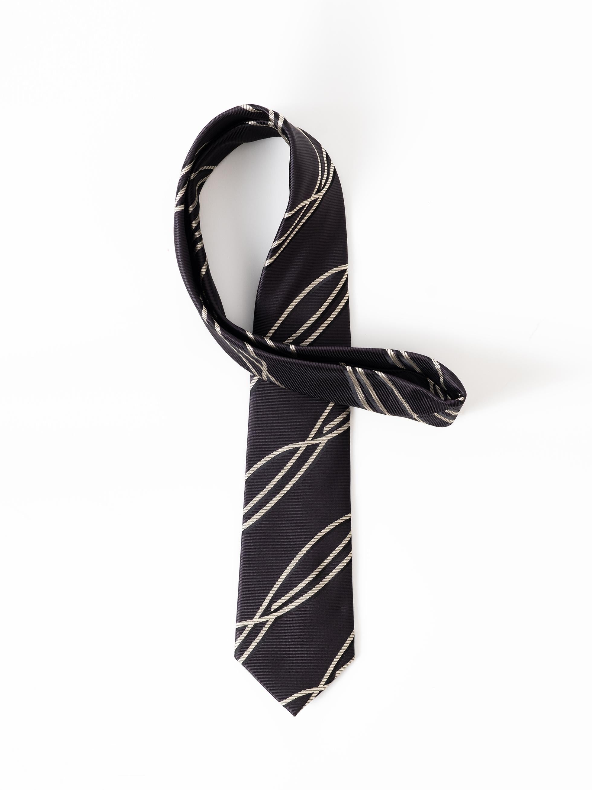 BLACK MOTIF TIE