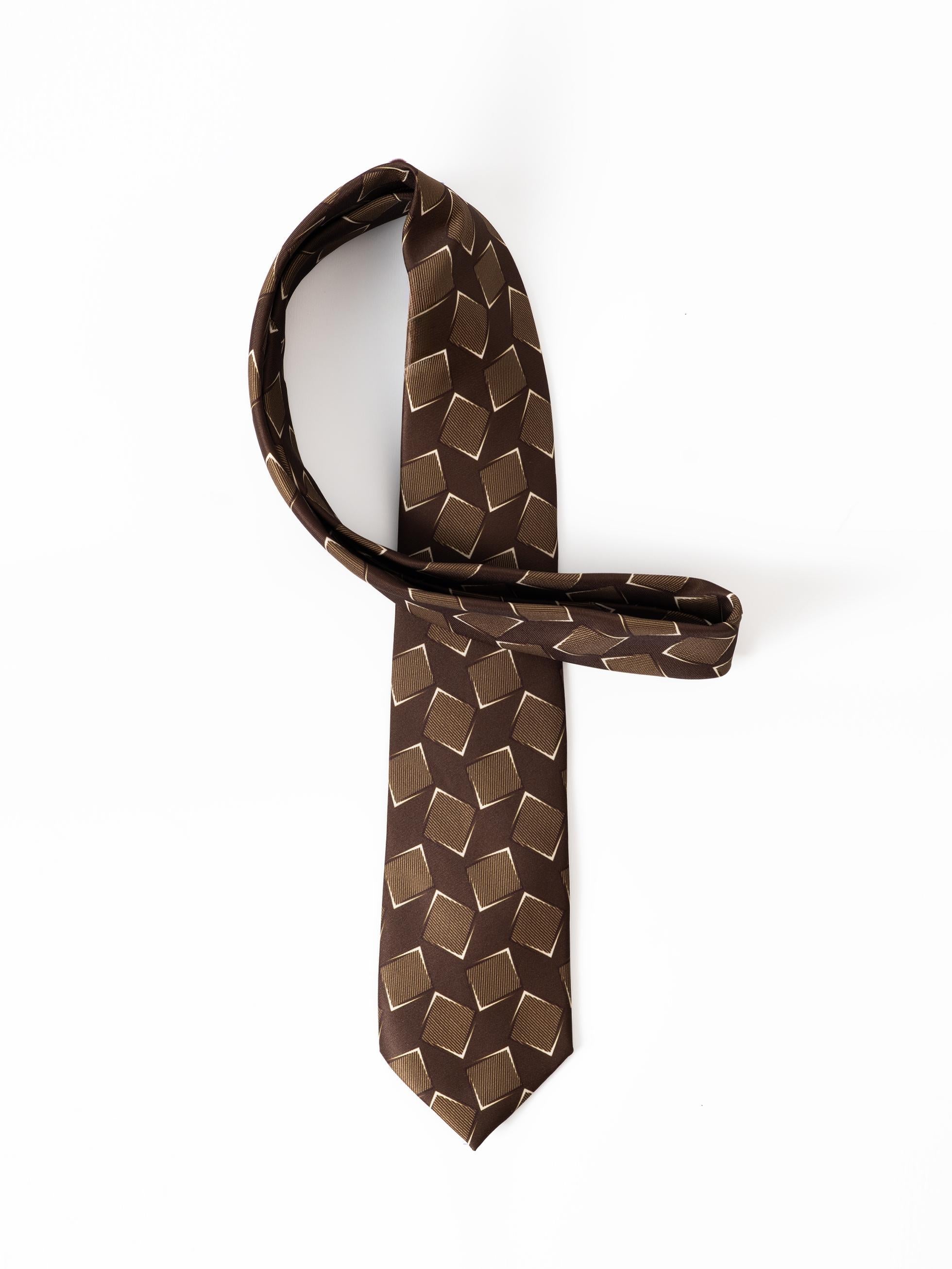 BROWN GEOMETRIC PRINT TIE