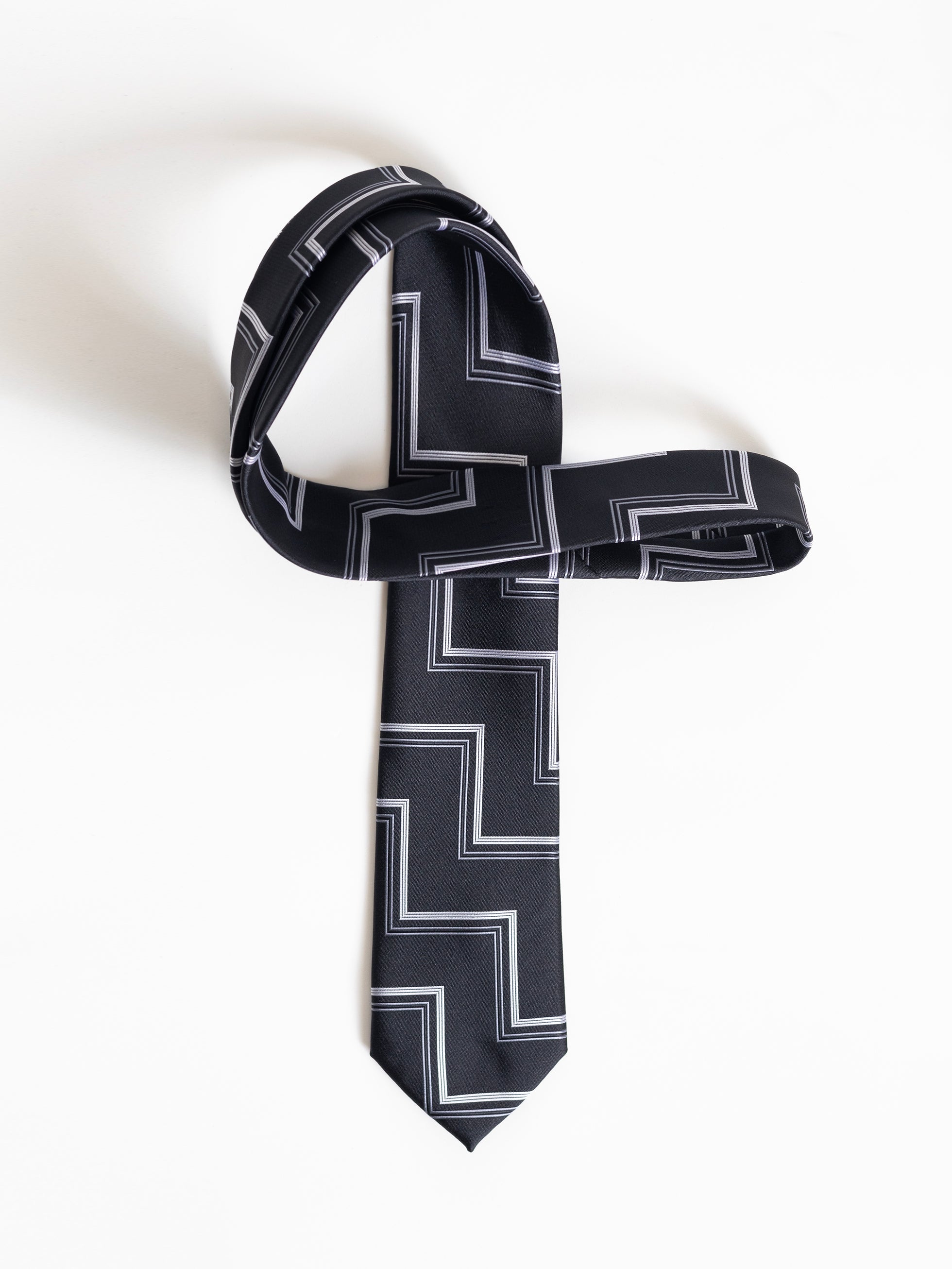 BLACK PRINTED TIE