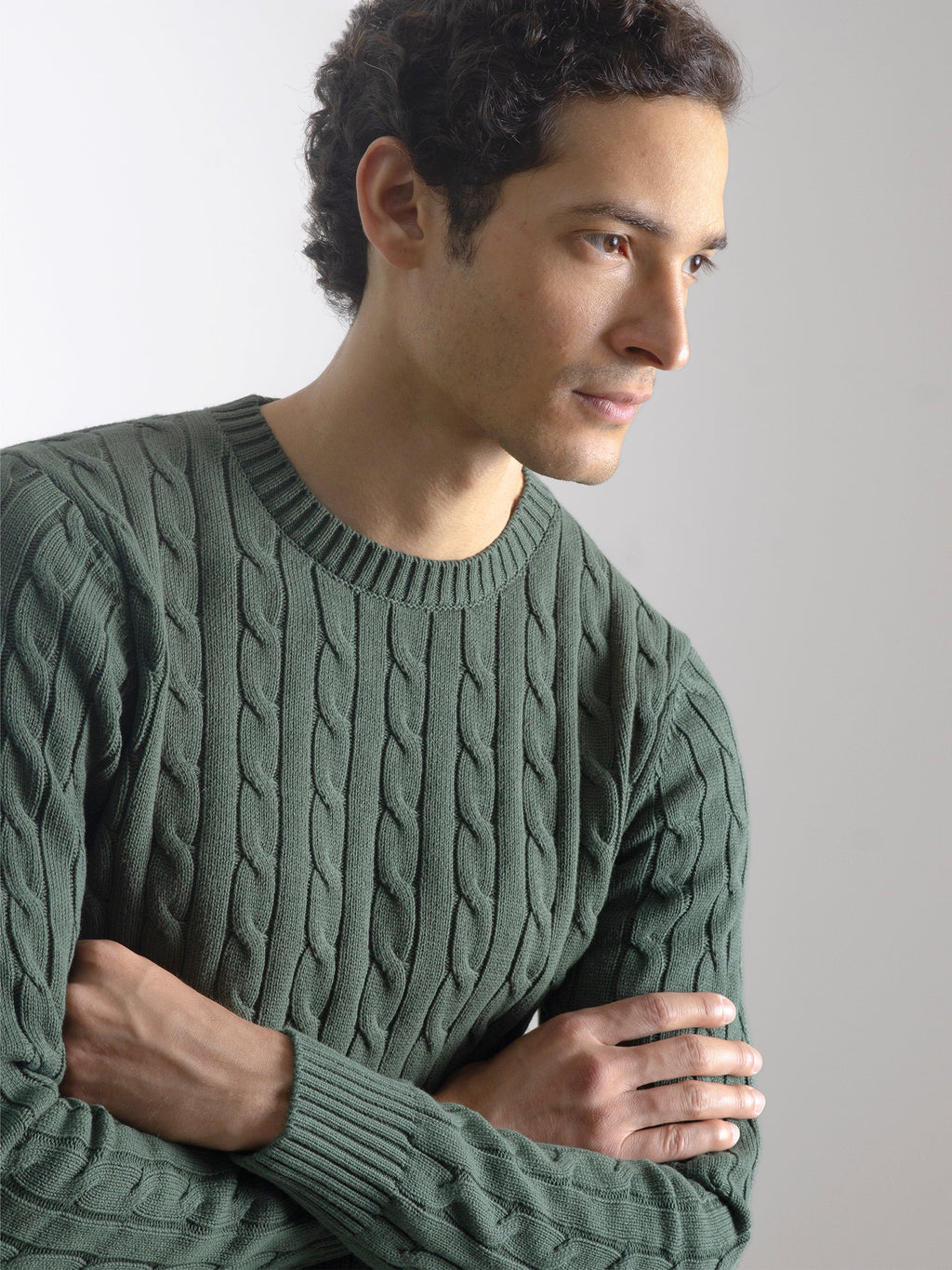 DARK GREEN CABLE KNIT SWEATER